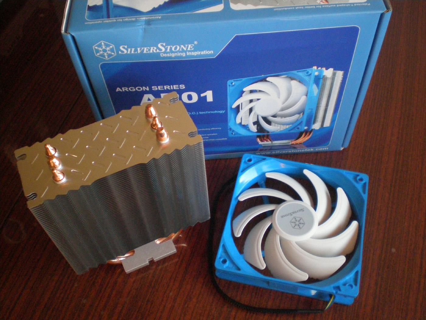 SilverStone AR01 Test and Review