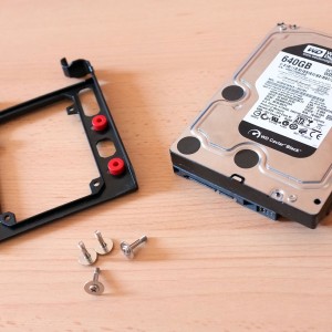 Antec Nineteen Hundred HDD install