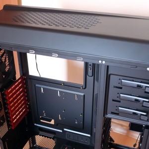Antec Nineteen Hundred top panel